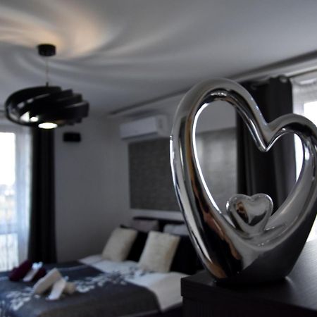 Apartament Night Premium Kraków Exteriör bild