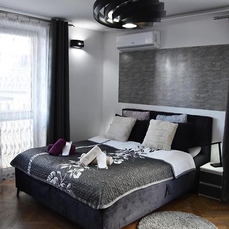 Apartament Night Premium Kraków Exteriör bild